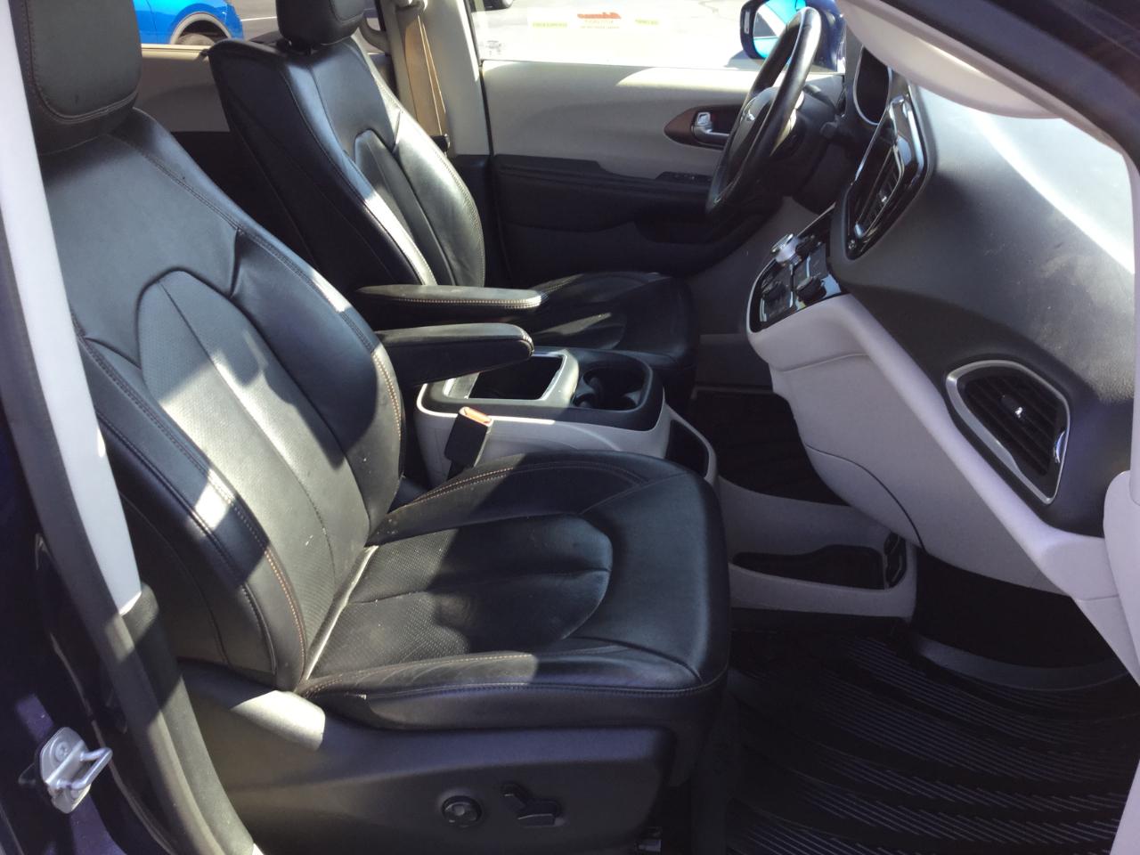 Chrysler Pacifica Touring-L Plus FWD 2017