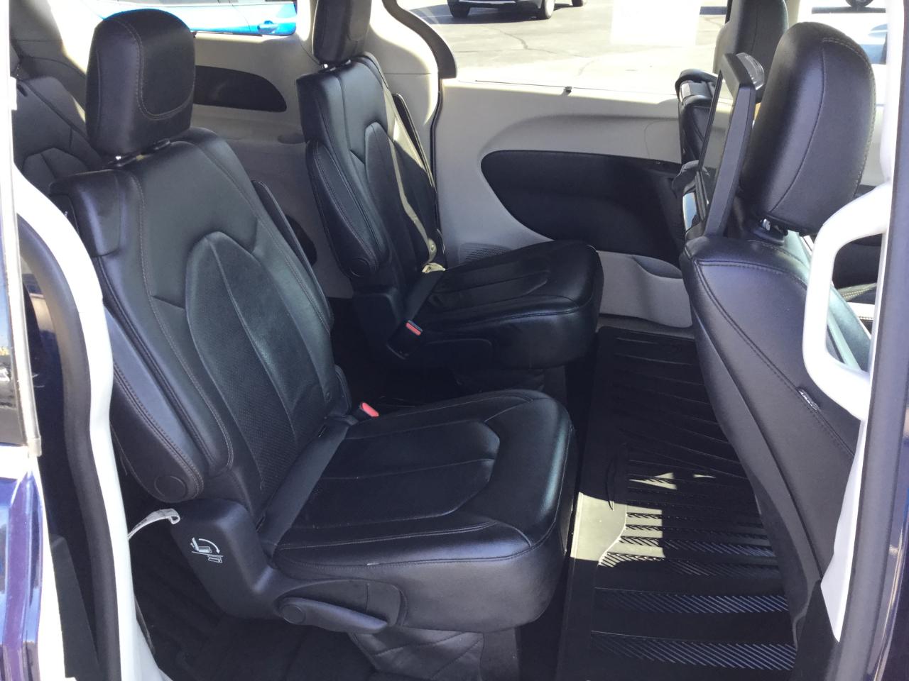 Chrysler Pacifica Touring-L Plus FWD 2017