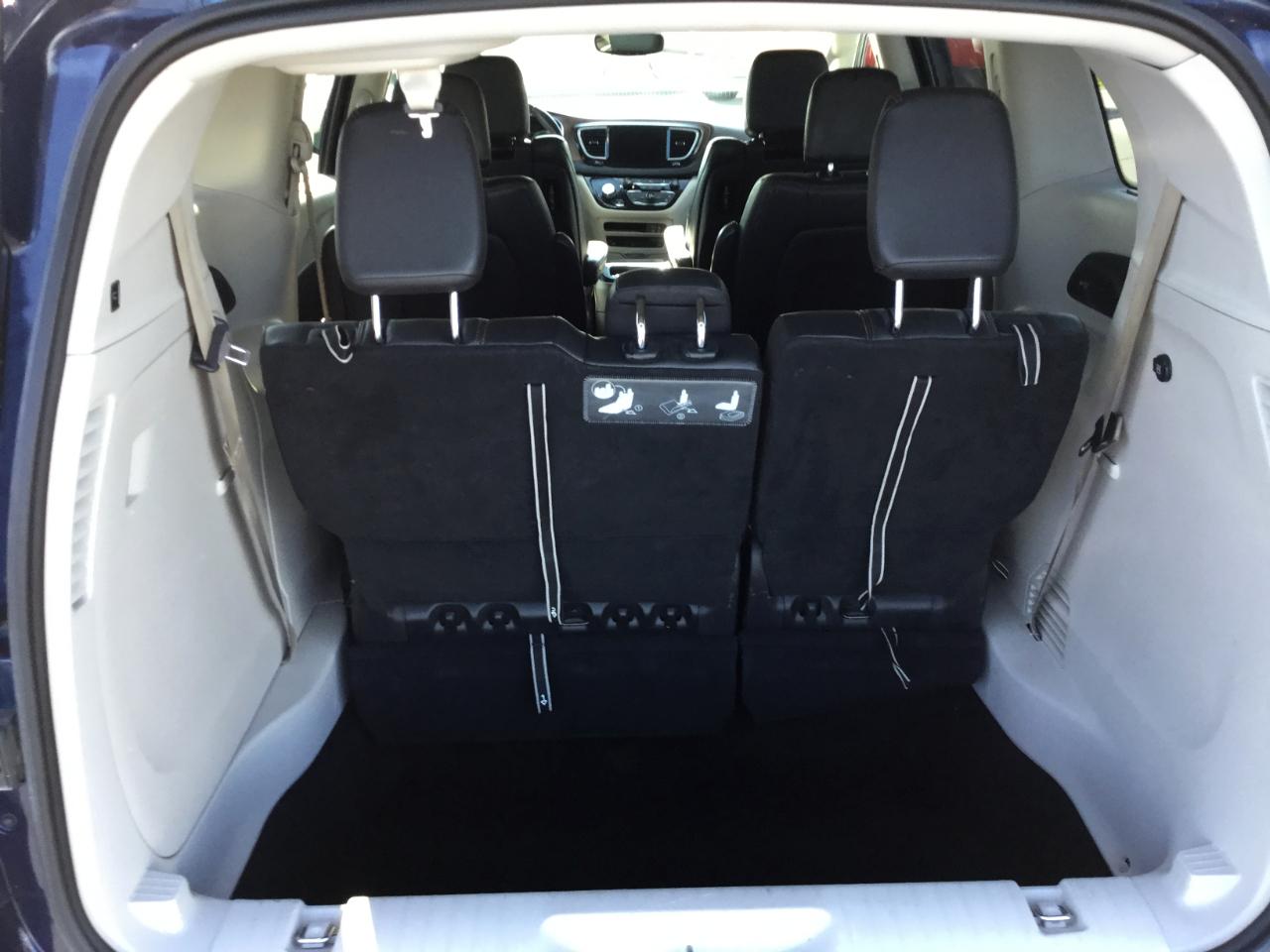 Chrysler Pacifica Touring-L Plus FWD 2017