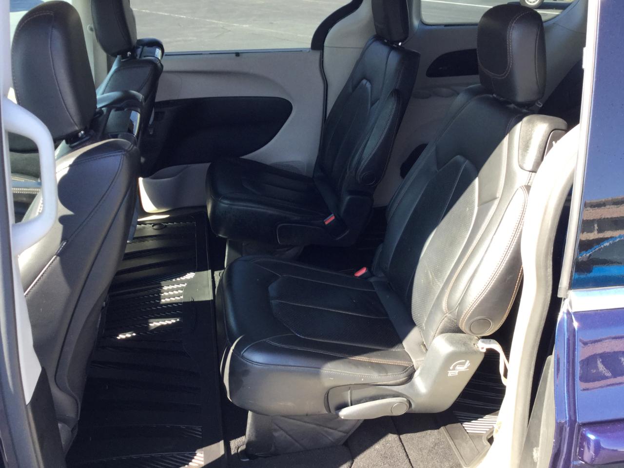 Chrysler Pacifica Touring-L Plus FWD 2017
