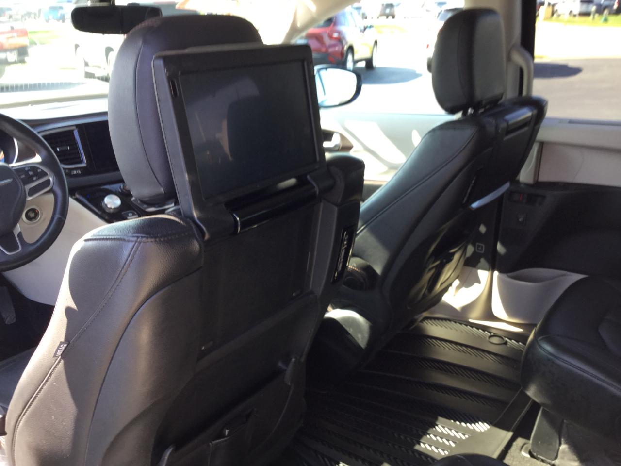 Chrysler Pacifica Touring-L Plus FWD 2017