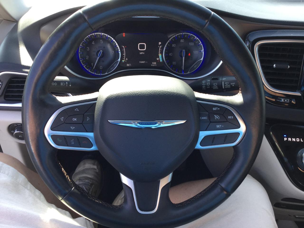 Chrysler Pacifica Touring-L Plus FWD 2017