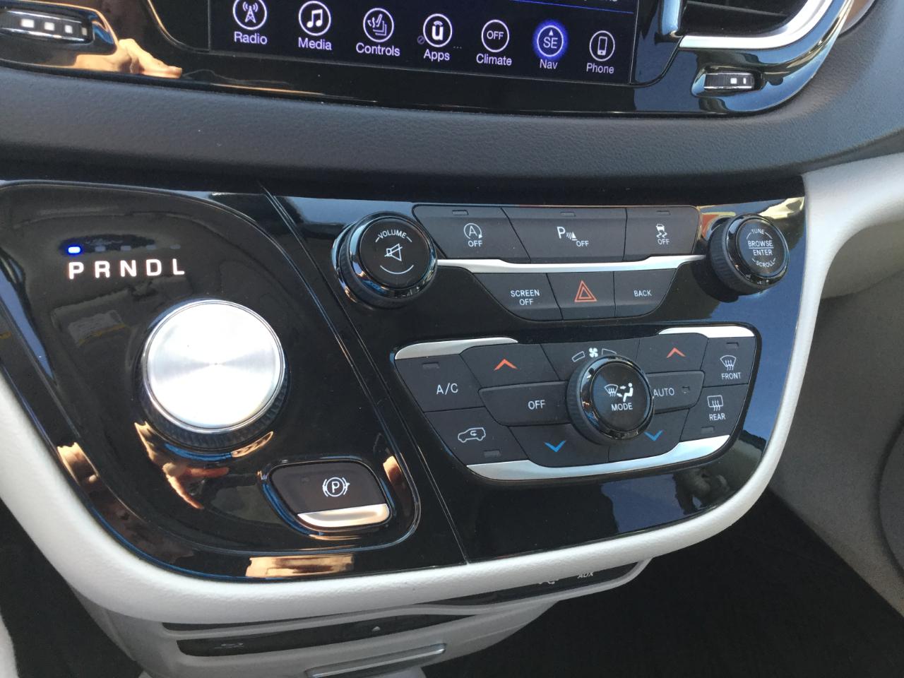 Chrysler Pacifica Touring-L Plus FWD 2017