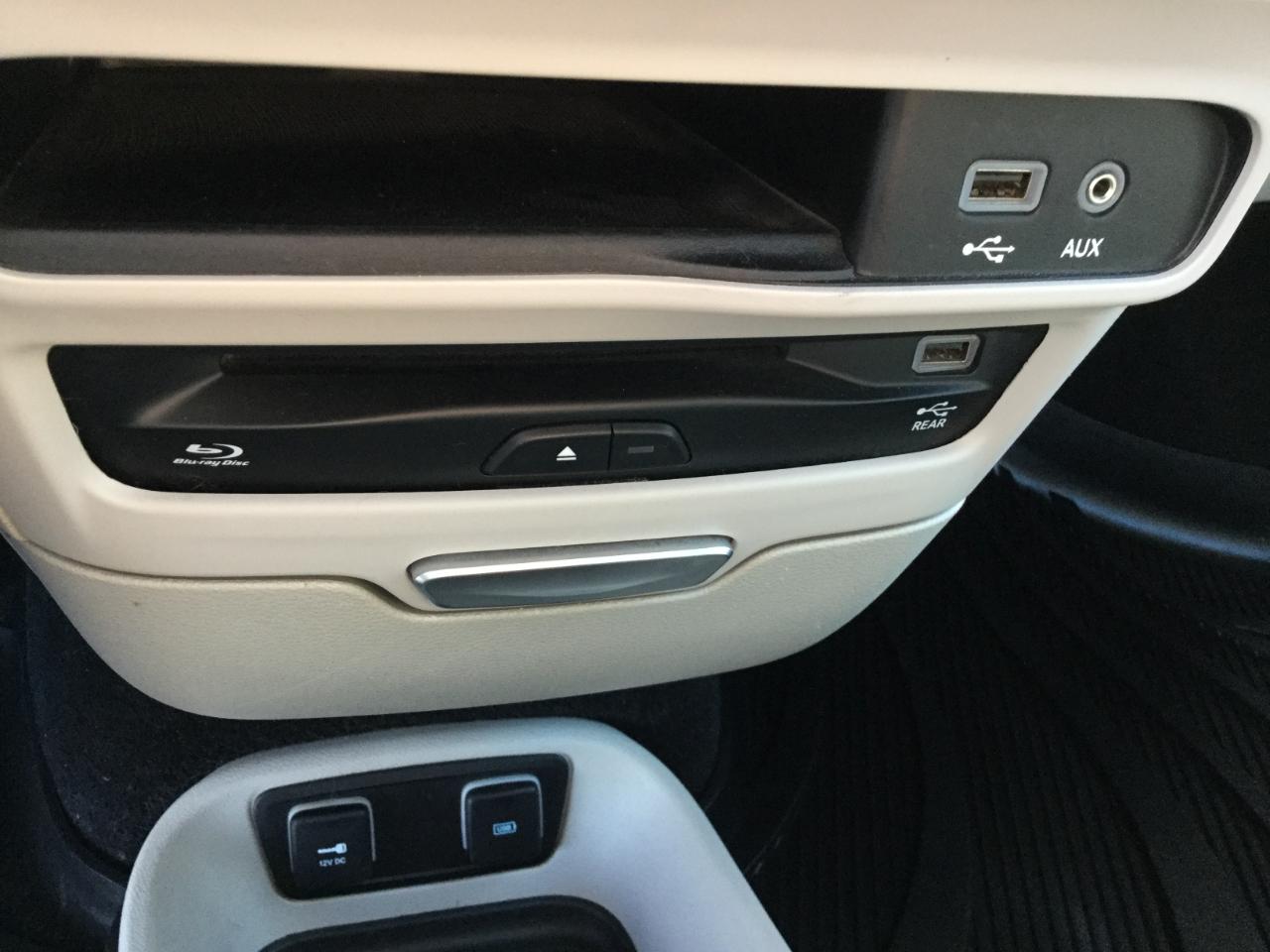 Chrysler Pacifica Touring-L Plus FWD 2017