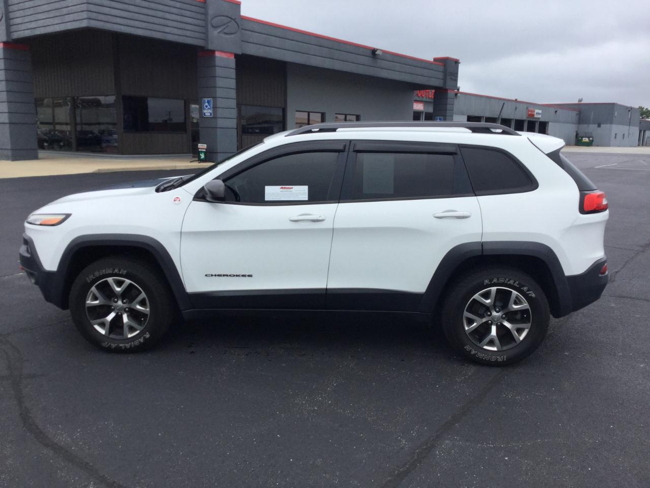 Jeep Cherokee 4WD 4dr Trailhawk 2016