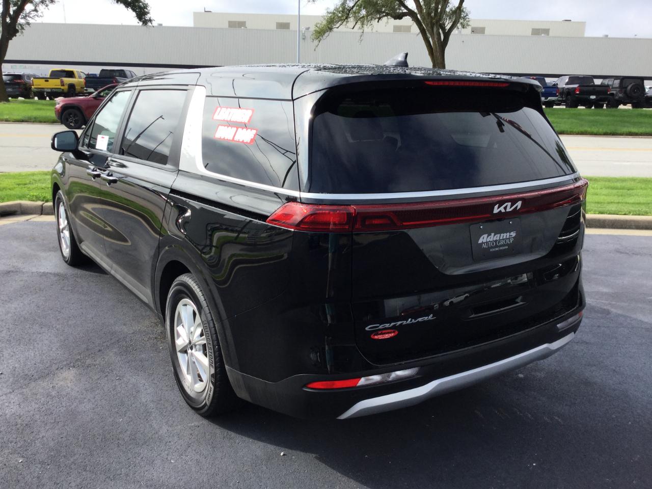 Kia Carnival LXS FWD 2022