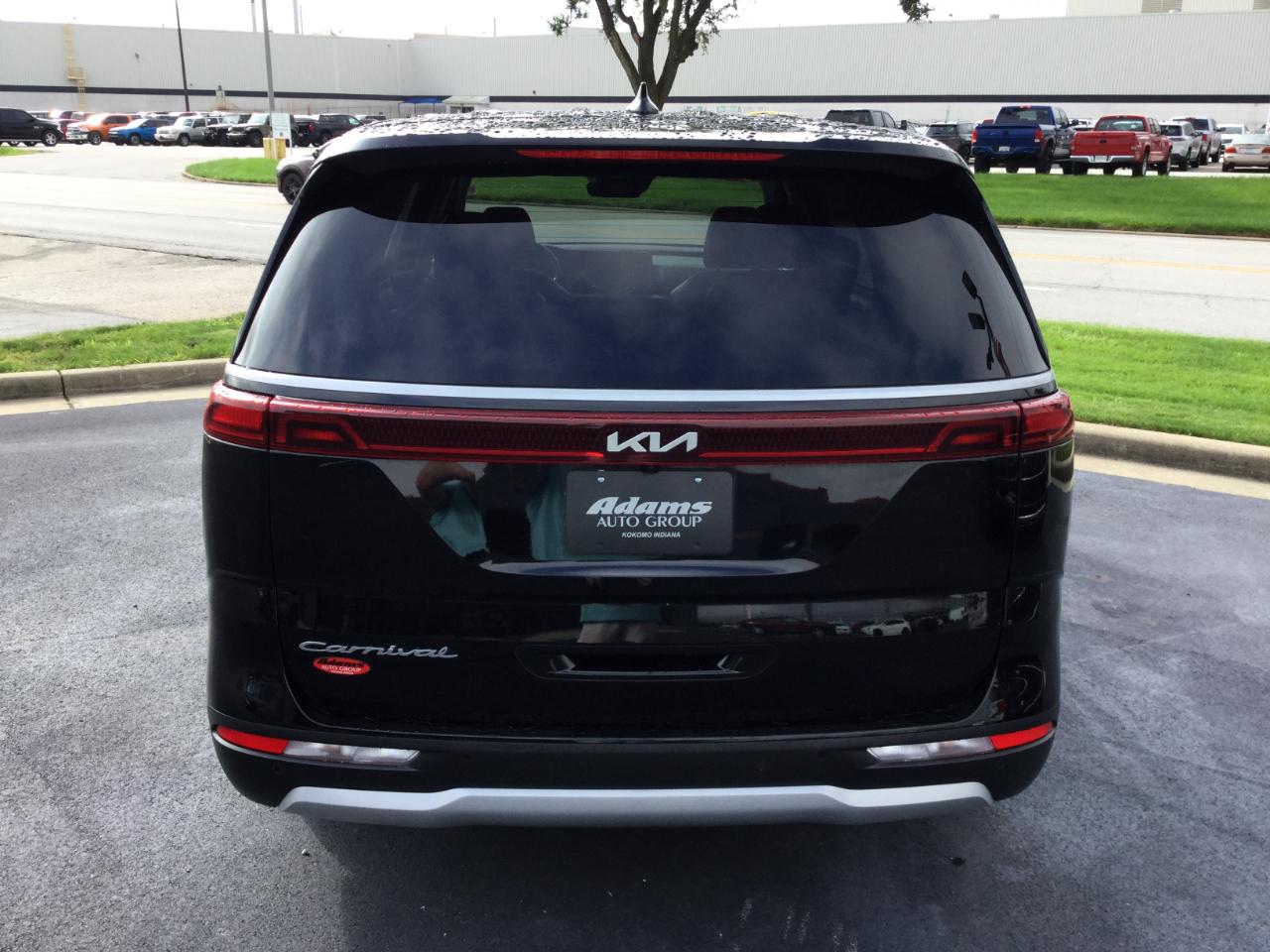 Kia Carnival LXS FWD 2022