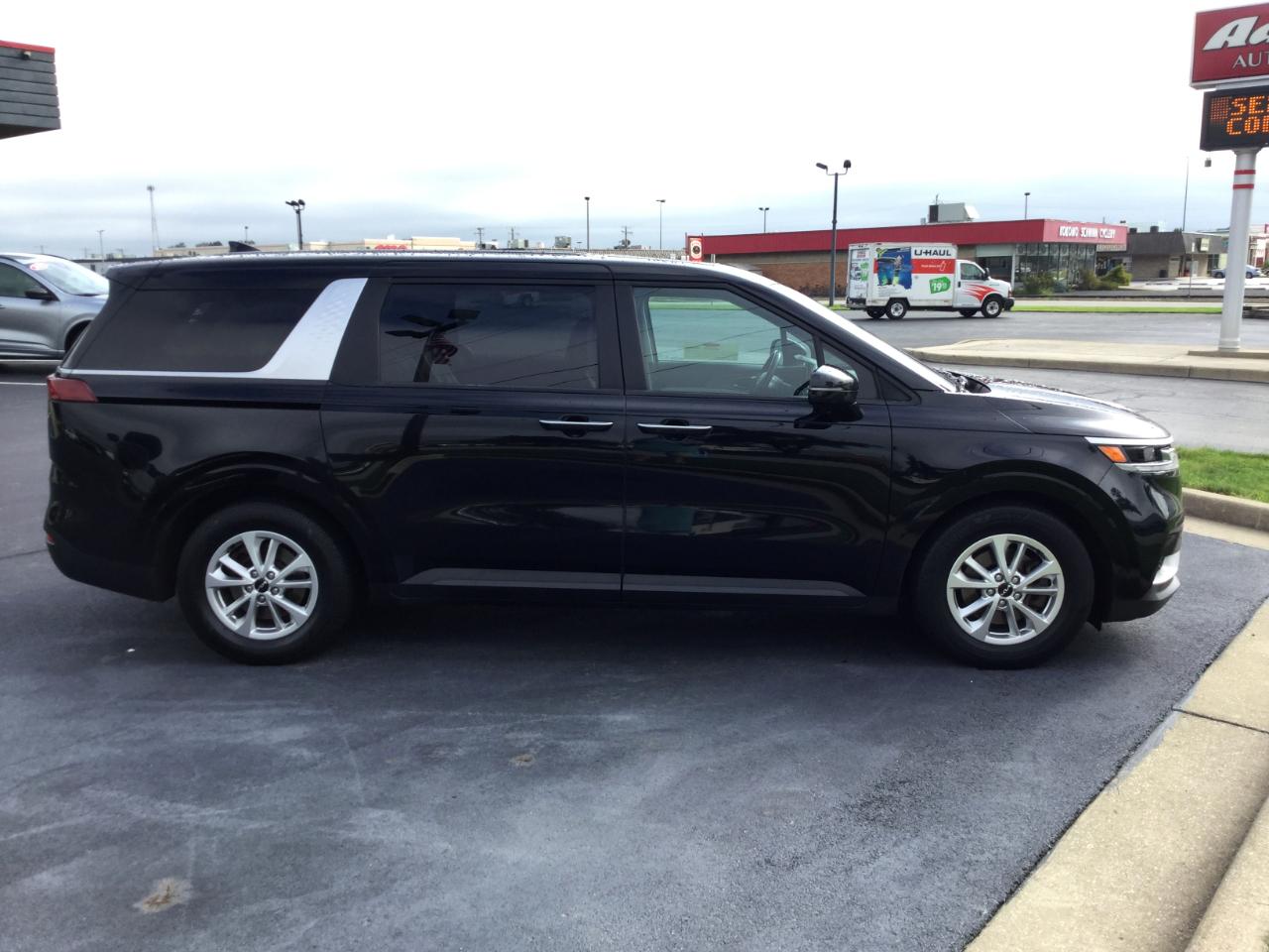 Kia Carnival LXS FWD 2022