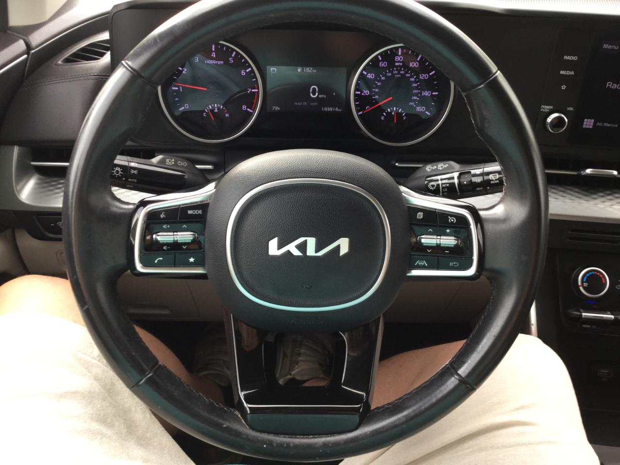 Kia Carnival LXS FWD 2022
