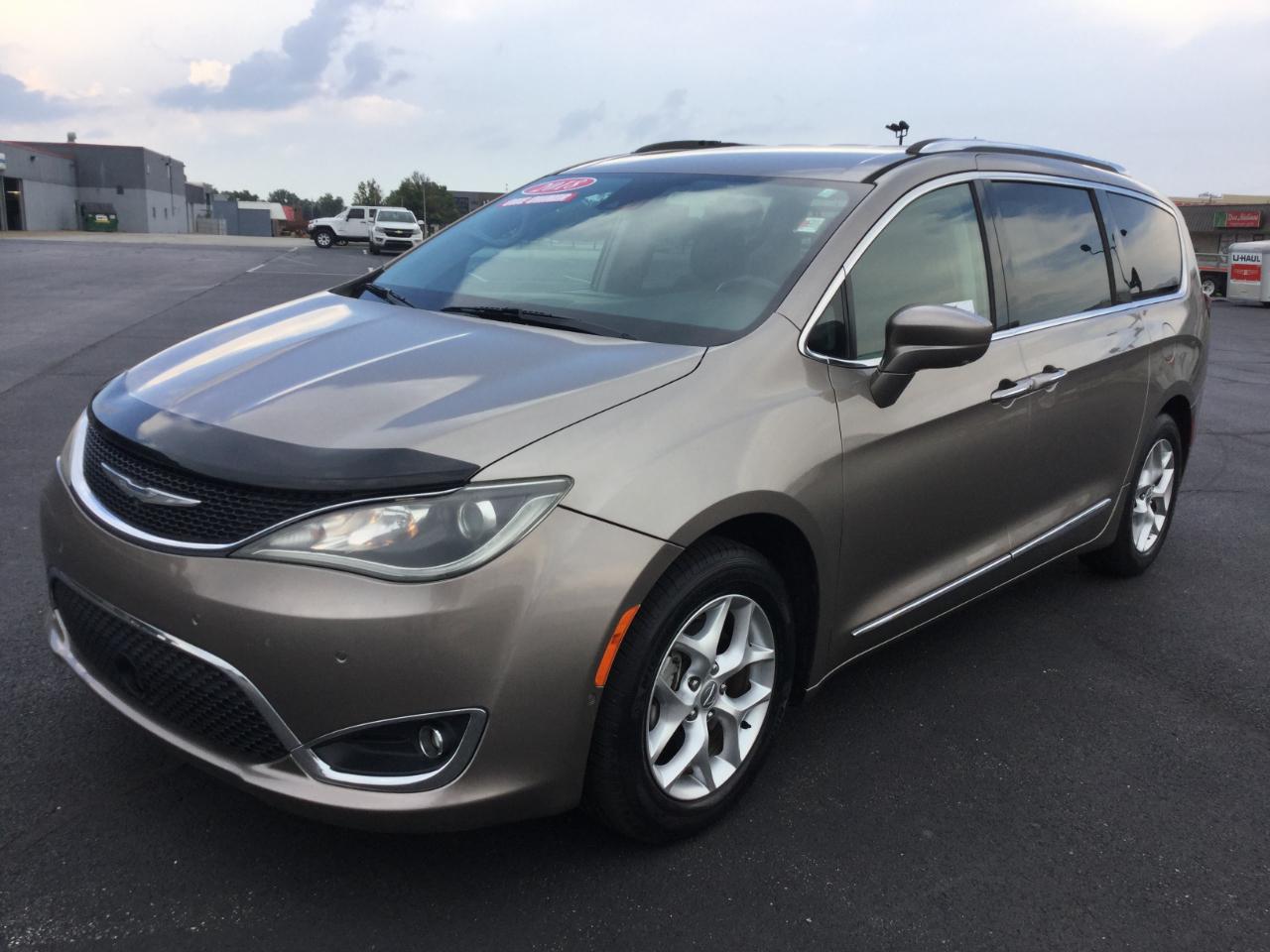 Chrysler Pacifica Touring L FWD 2018