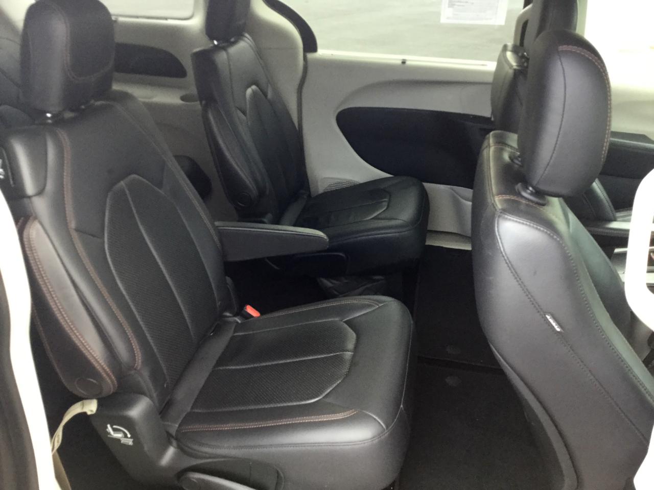 Chrysler Pacifica Touring L FWD 2018