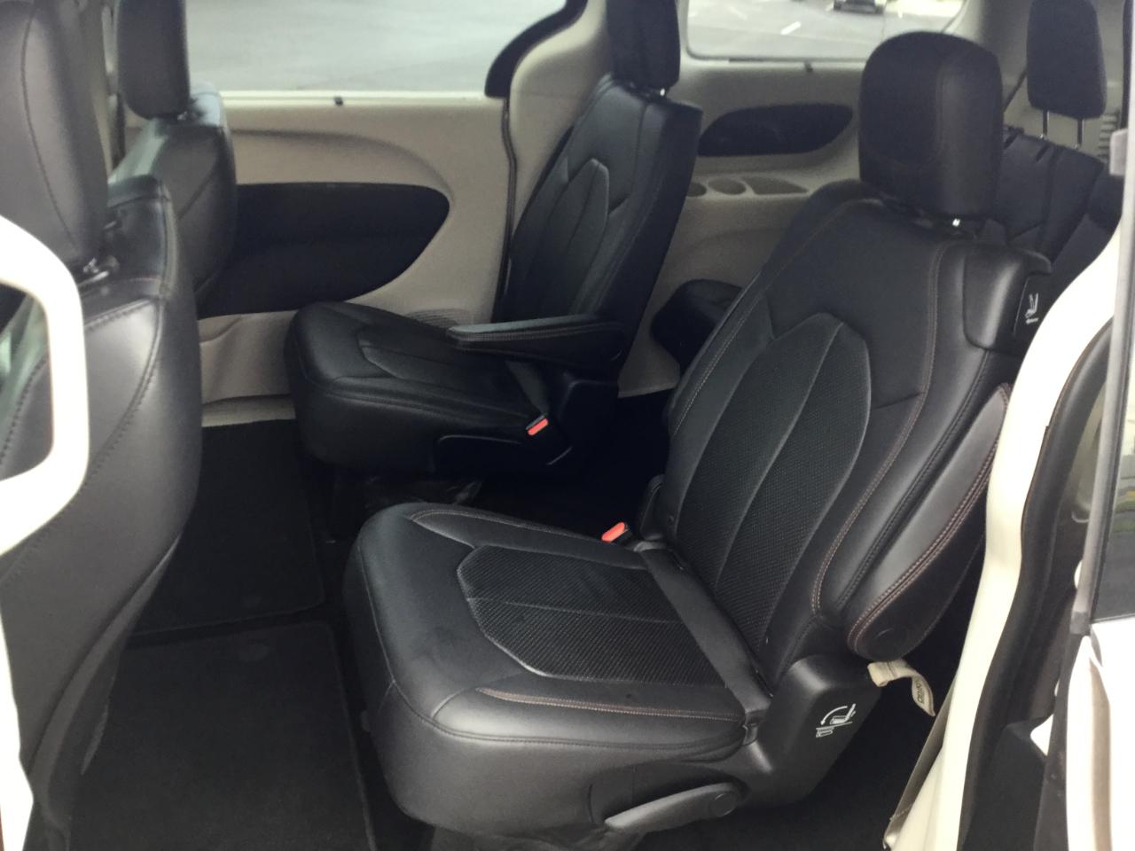 Chrysler Pacifica Touring L FWD 2018