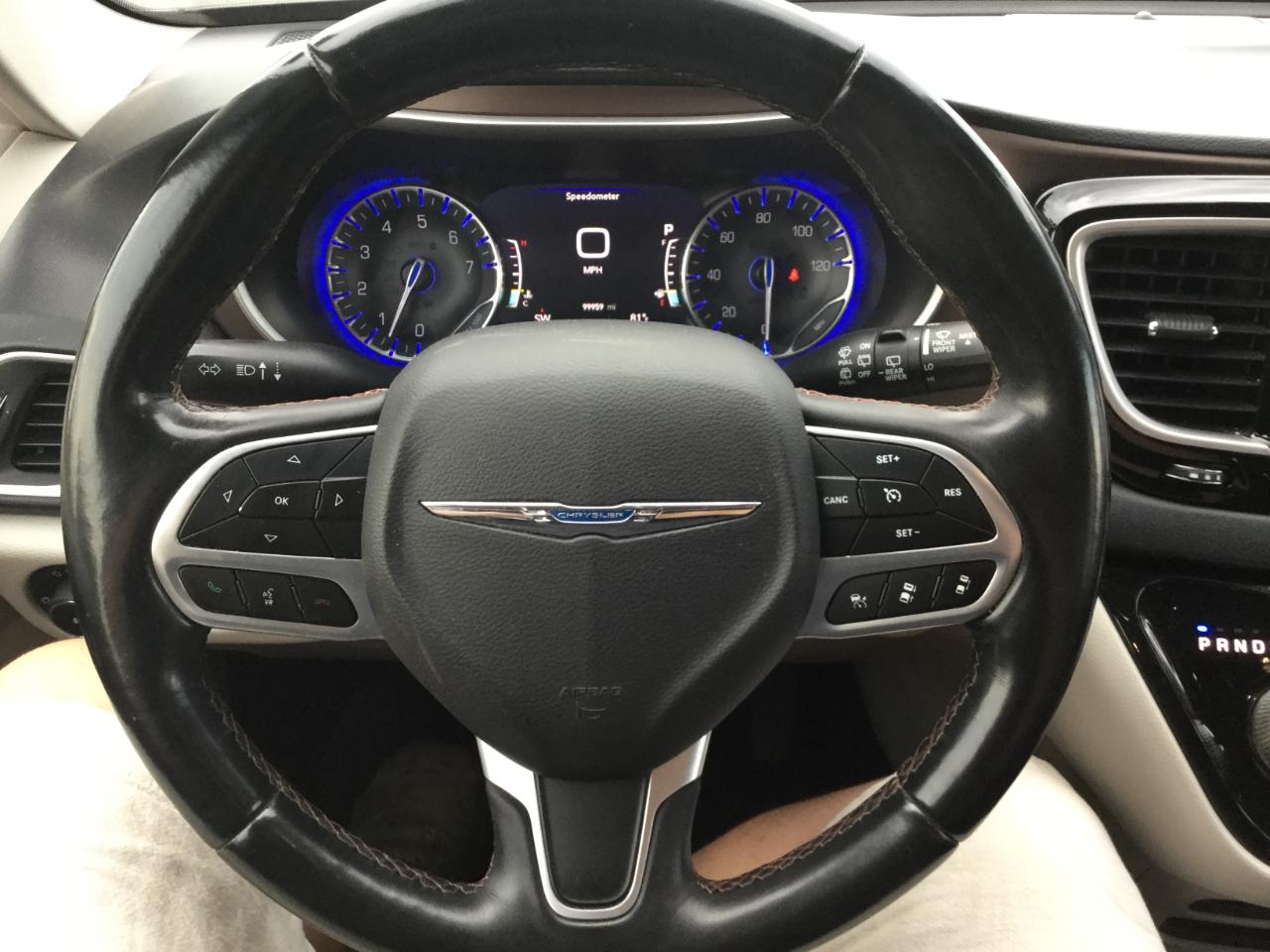 Chrysler Pacifica Touring L FWD 2018