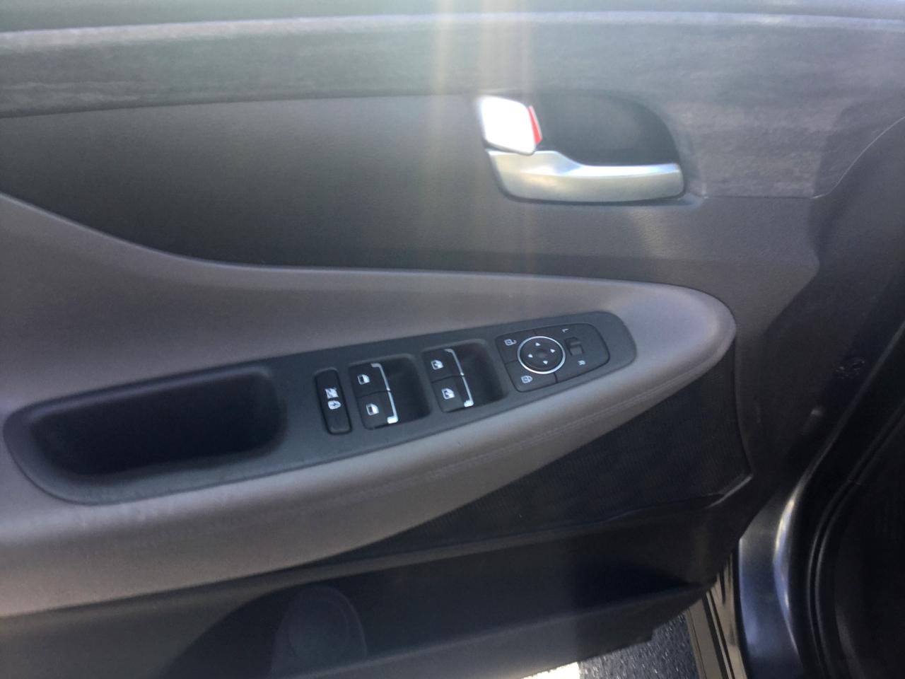 Hyundai Santa Fe SEL 2.4L Auto AWD 2020
