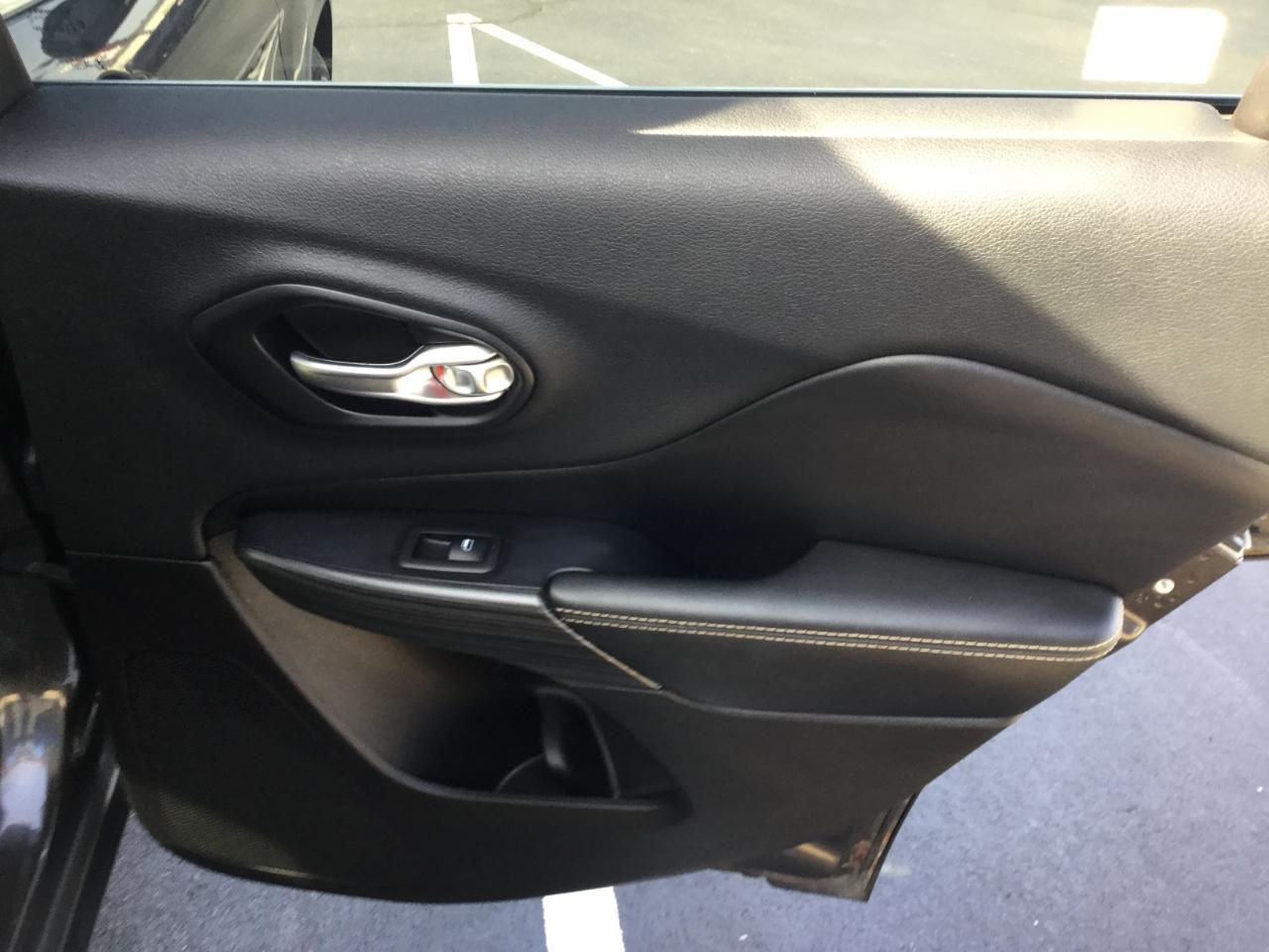 Jeep Cherokee 4WD 4dr Limited 2015