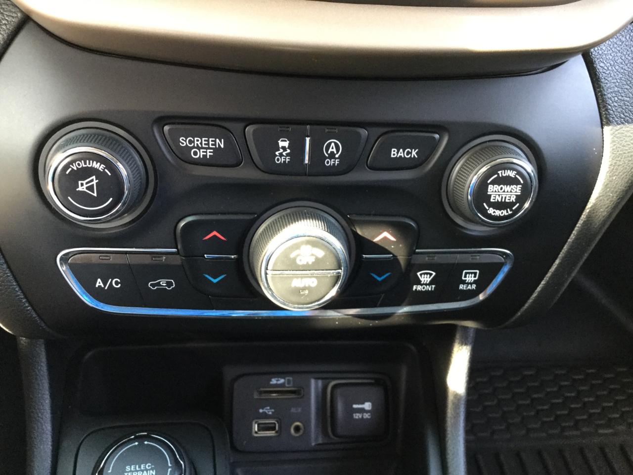 Jeep Cherokee 4WD 4dr Limited 2015