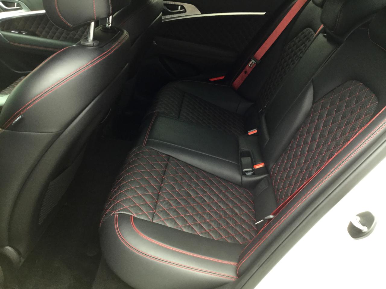 Genesis G70 3.3T AWD 2022