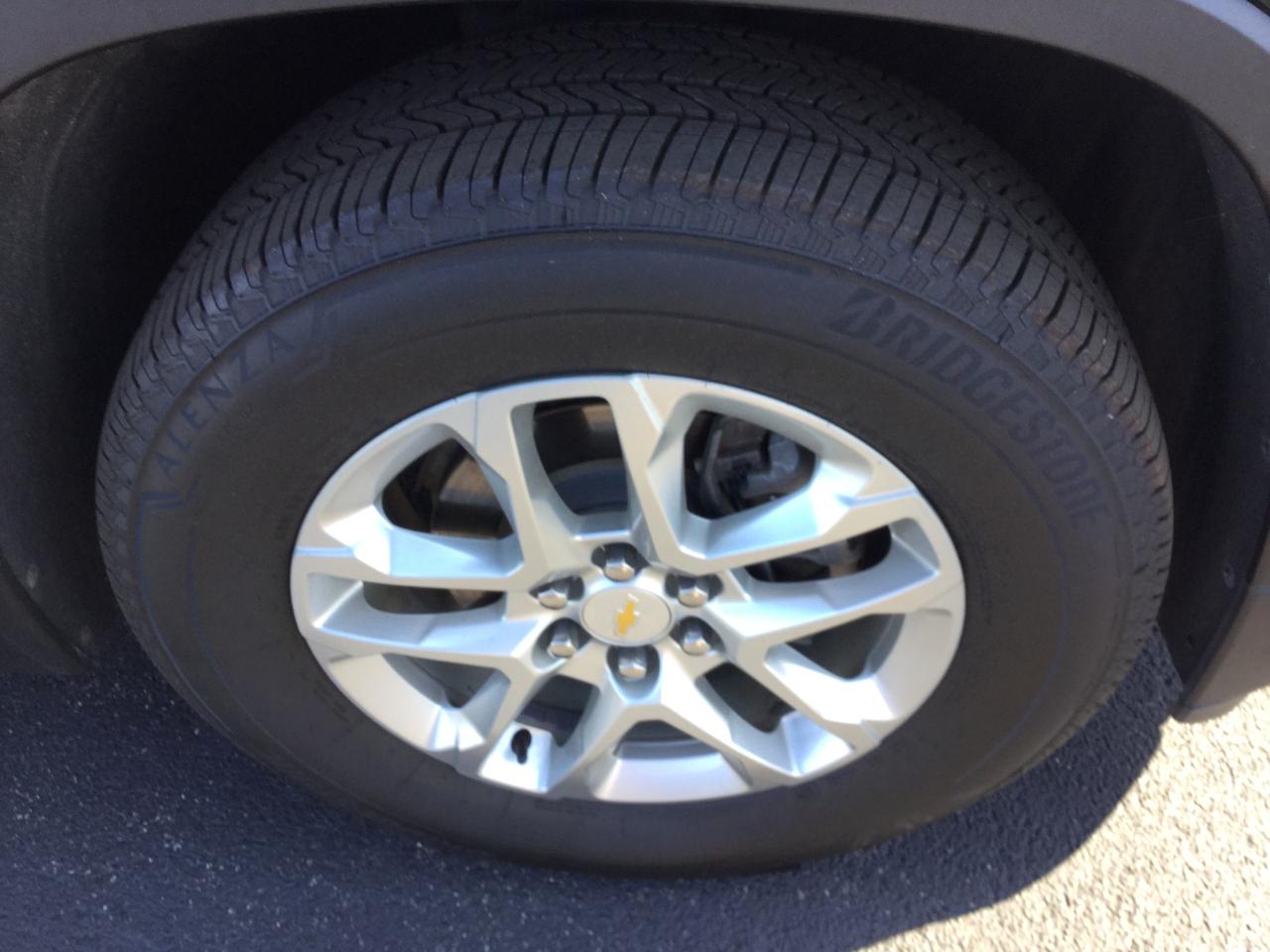Chevrolet Traverse AWD 4dr LS w/1LS 2023