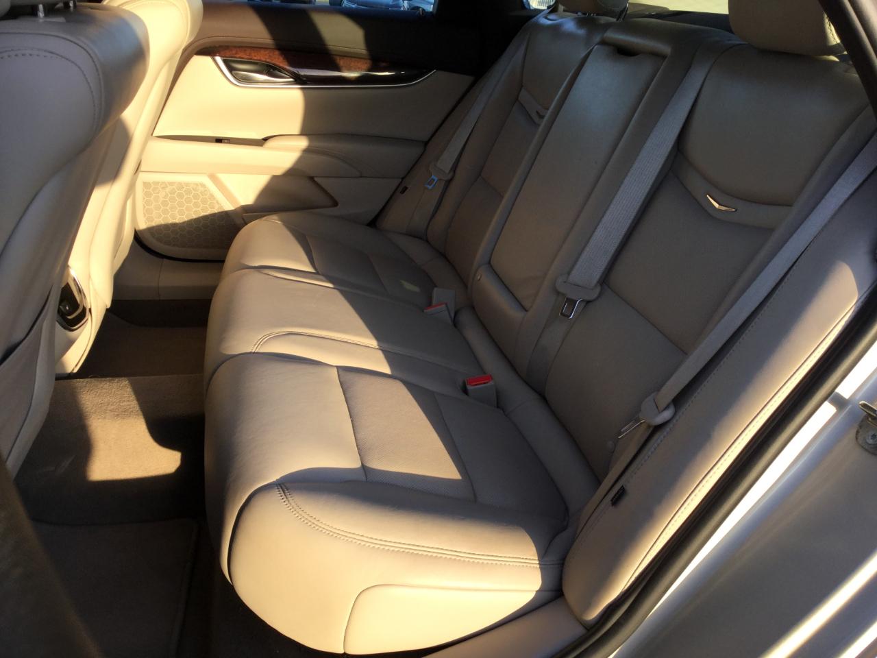 Cadillac XTS 4dr Sdn Luxury FWD 2014
