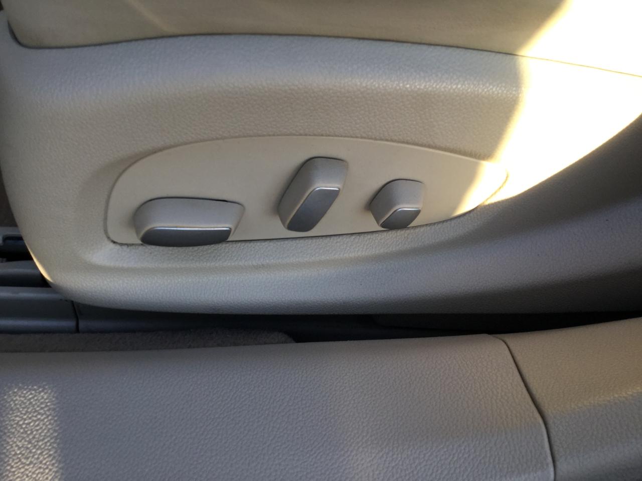 Cadillac XTS 4dr Sdn Luxury FWD 2014