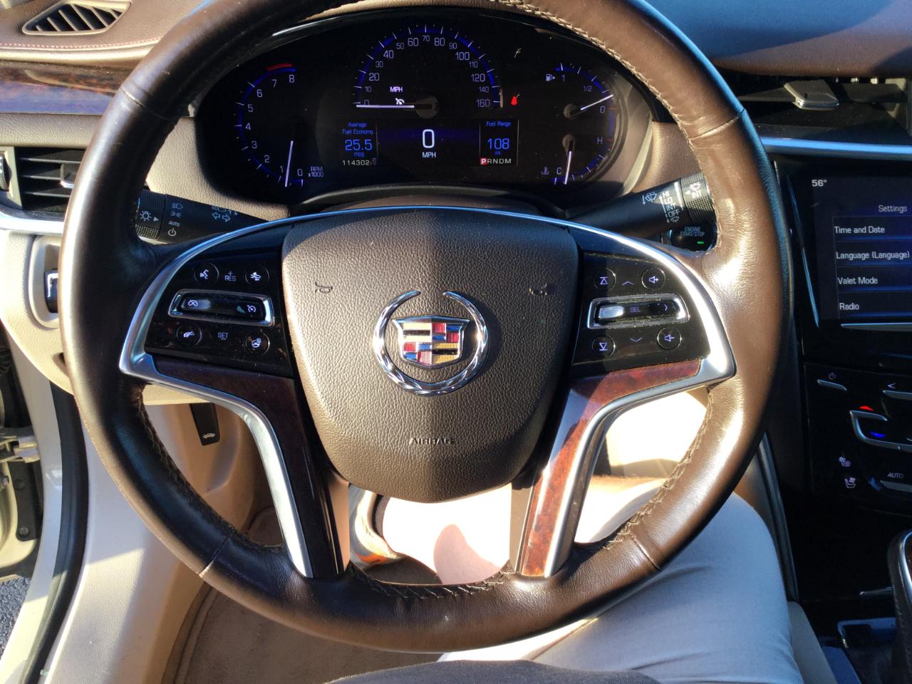 Cadillac XTS 4dr Sdn Luxury FWD 2014