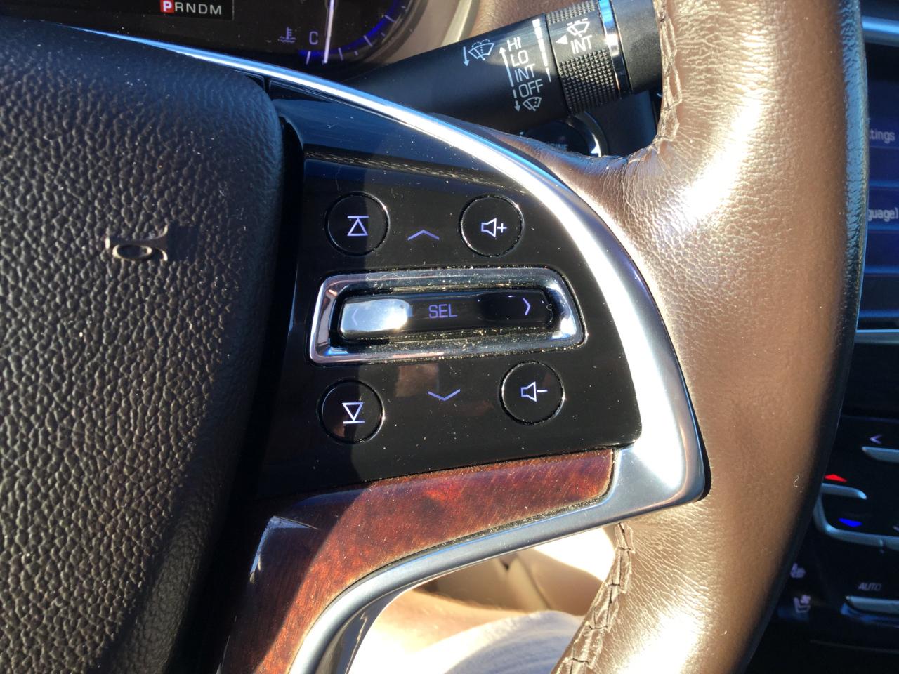 Cadillac XTS 4dr Sdn Luxury FWD 2014