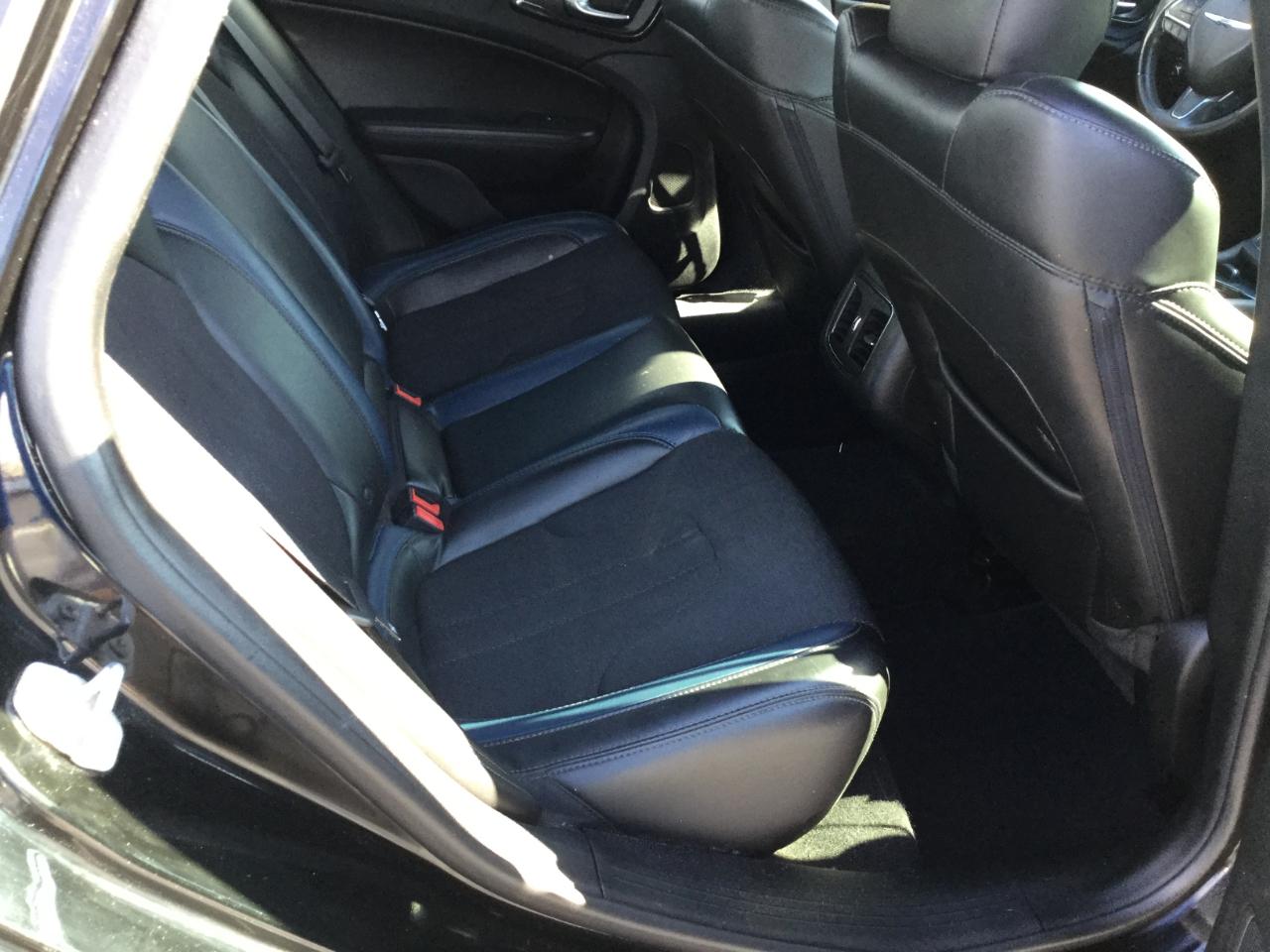 Chrysler 200 200S FWD 2017