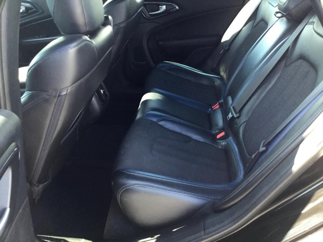 Chrysler 200 200S FWD 2017