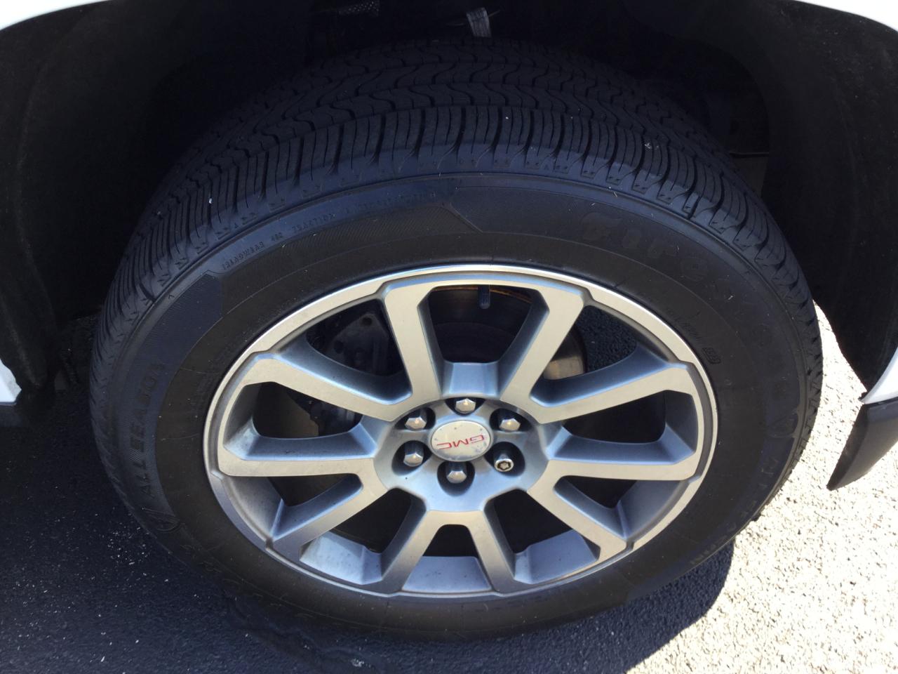 GMC Canyon 4WD Crew Cab 128.3" Denali 2019