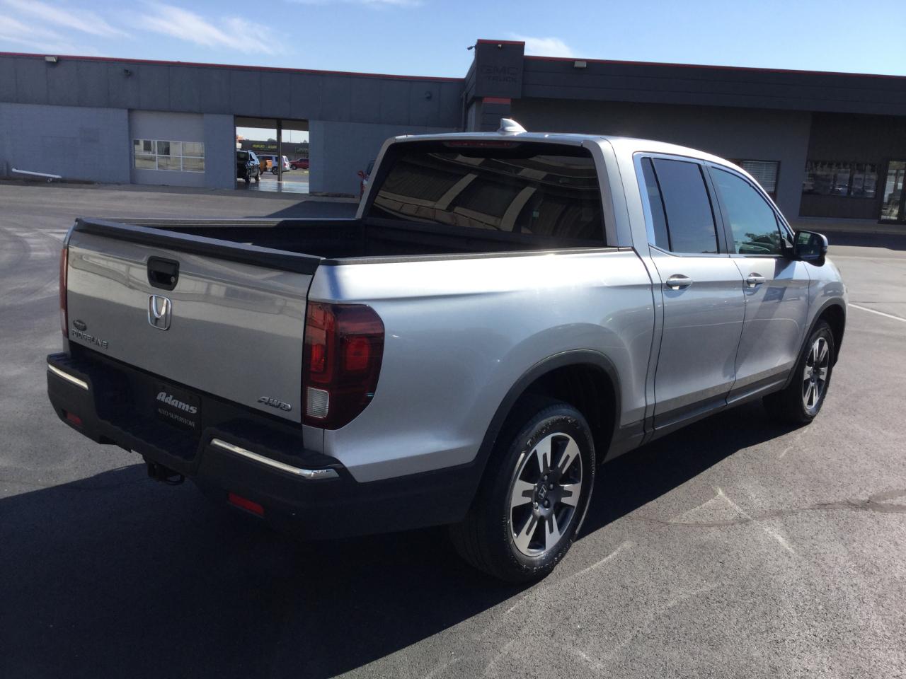 Honda Ridgeline RTL-T 4x4 Crew Cab 5.3' Bed 2017