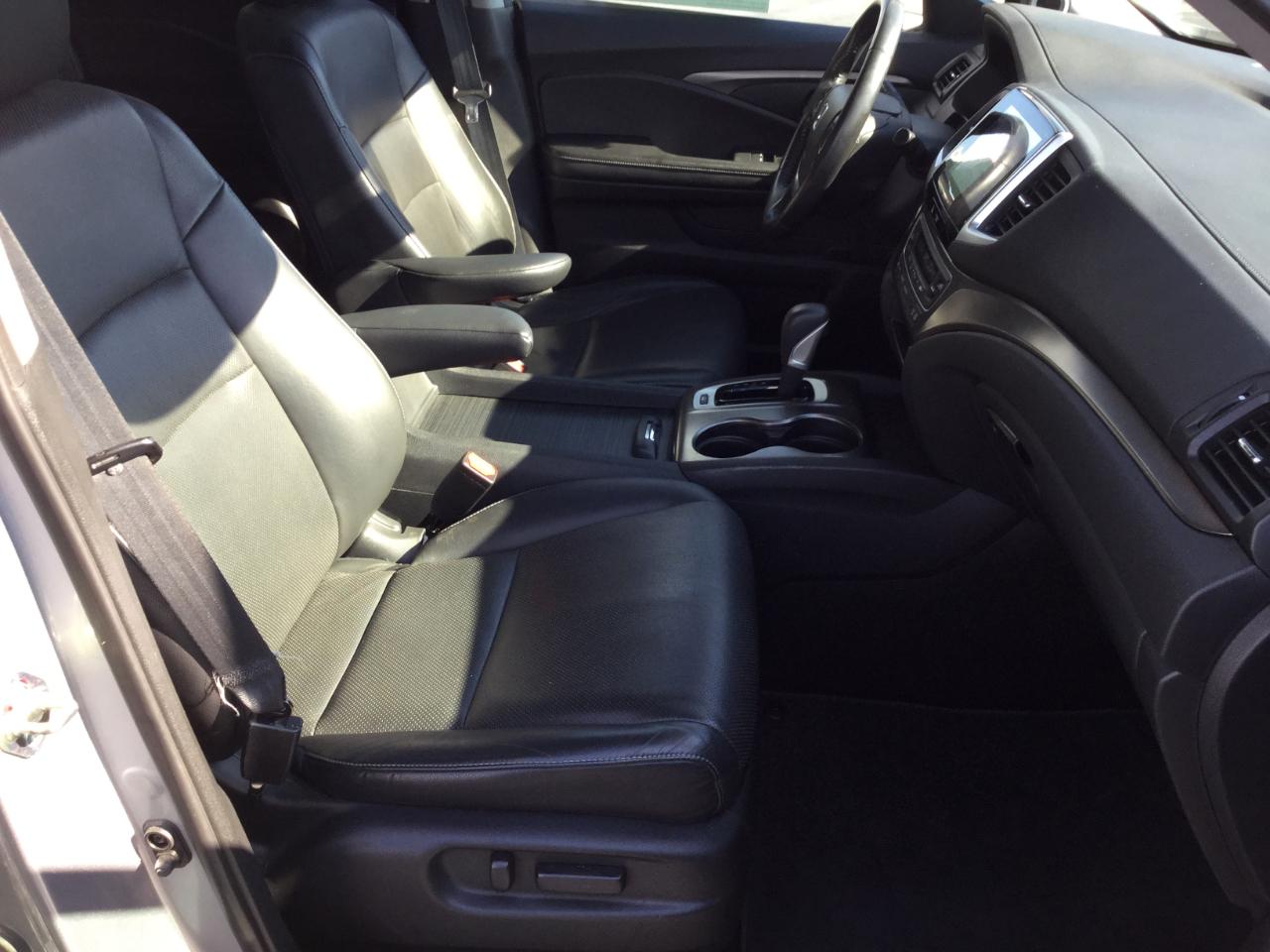 Honda Ridgeline RTL-T 4x4 Crew Cab 5.3' Bed 2017