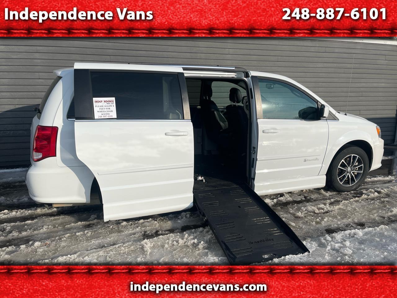 2017 Dodge Grand Caravan SXT Wagon