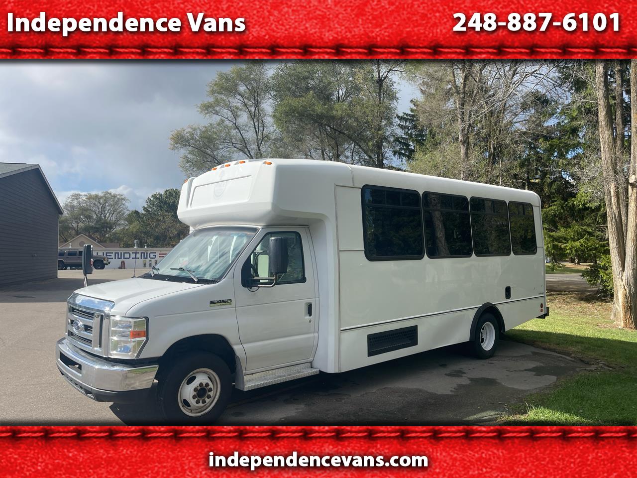 2019 Ford E-Series Cutaway E-450 DRW 158" WB