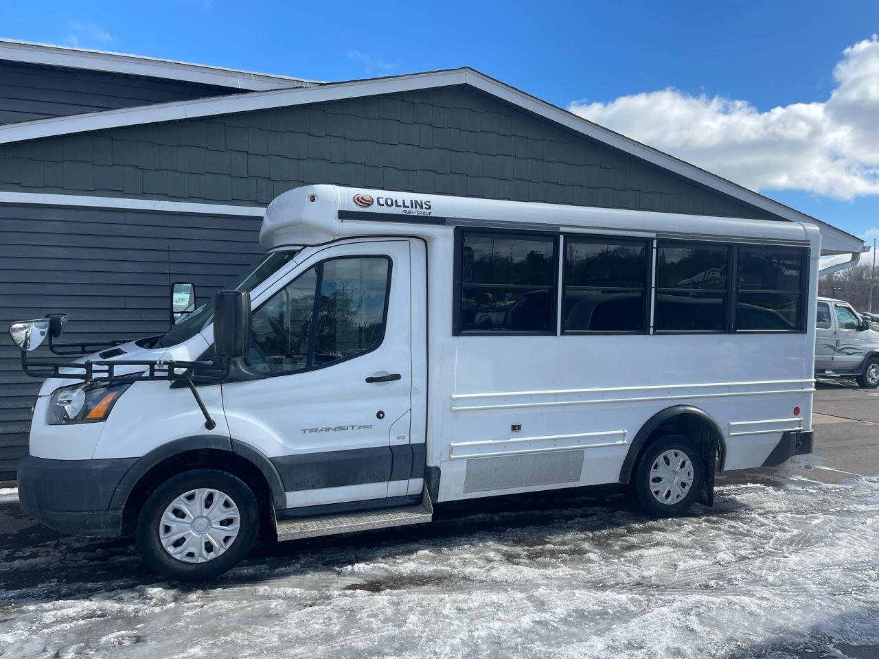 Ford Transit Cutaway T-250 SRW 138" WB 9000 GVWR 2017