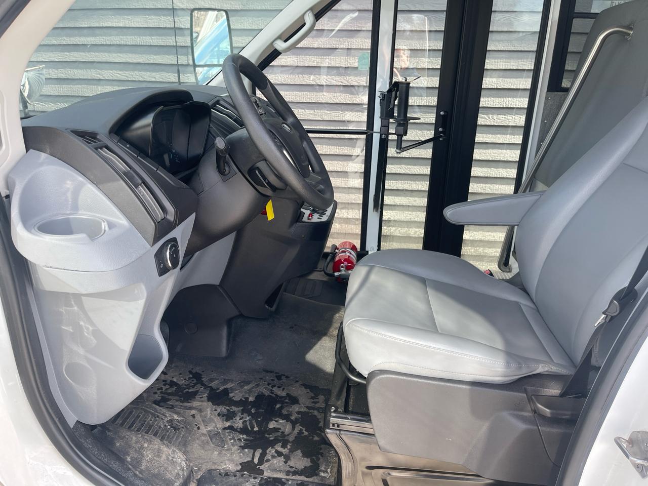 Ford Transit Cutaway T-250 SRW 138" WB 9000 GVWR 2017