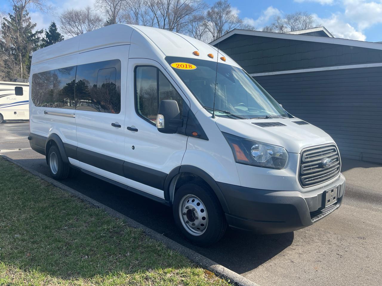 Ford Transit Passenger Wagon T-350 148" EL High Roof XL Sliding RH Dr DRW 2018