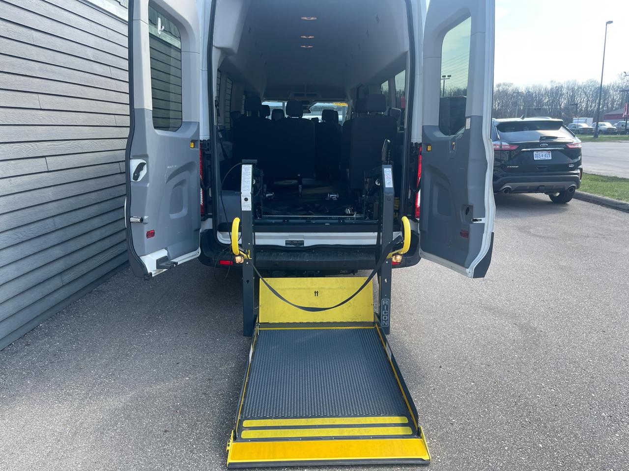 Ford Transit Passenger Wagon T-350 148" EL High Roof XL Sliding RH Dr DRW 2018