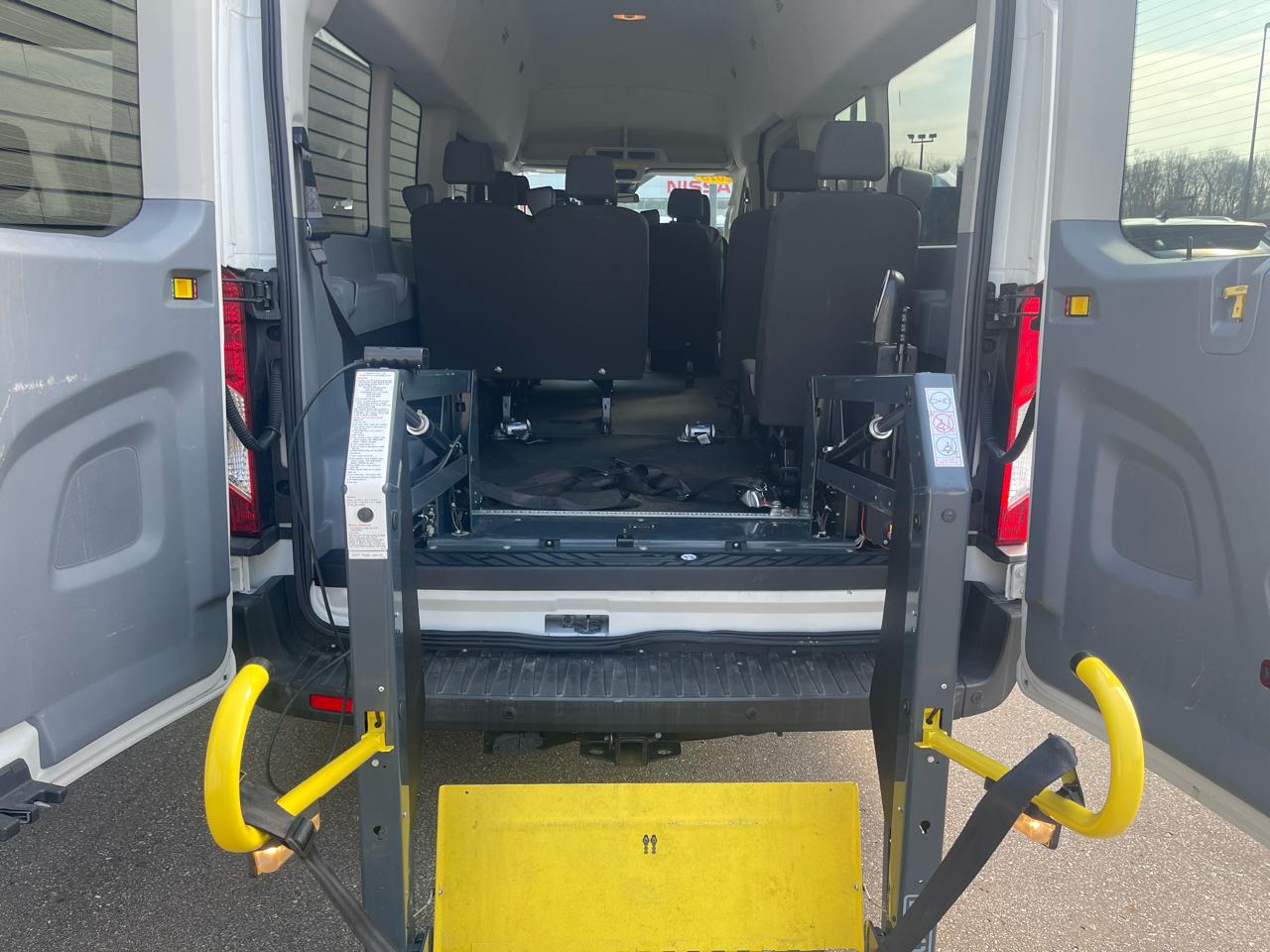 Ford Transit Passenger Wagon T-350 148" EL High Roof XL Sliding RH Dr DRW 2018