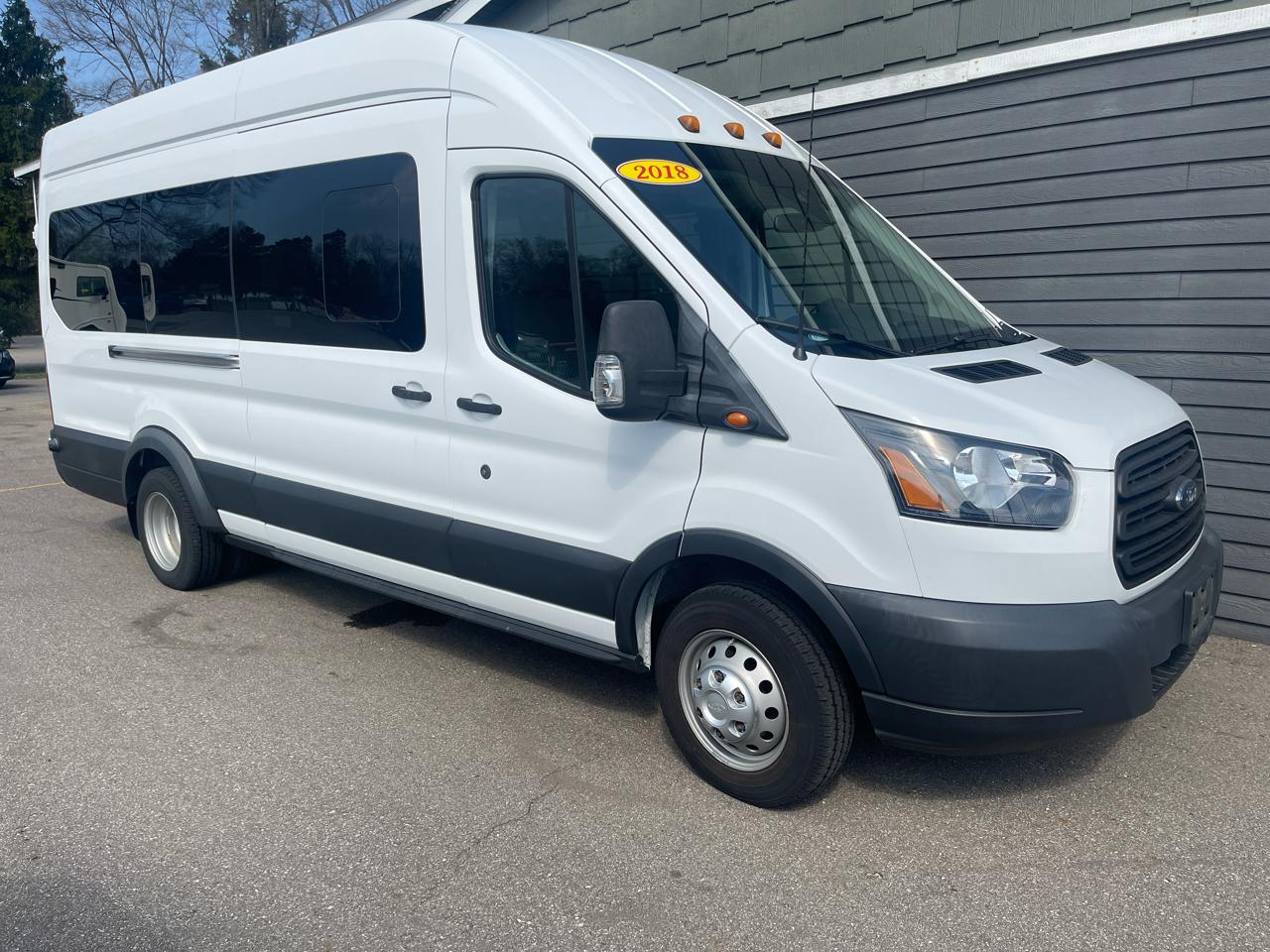 Ford Transit Passenger Wagon T-350 148" EL High Roof XL Sliding RH Dr DRW 2018