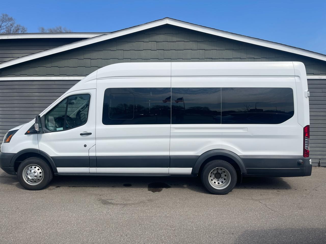 Ford Transit Passenger Wagon T-350 148" EL High Roof XL Sliding RH Dr DRW 2018