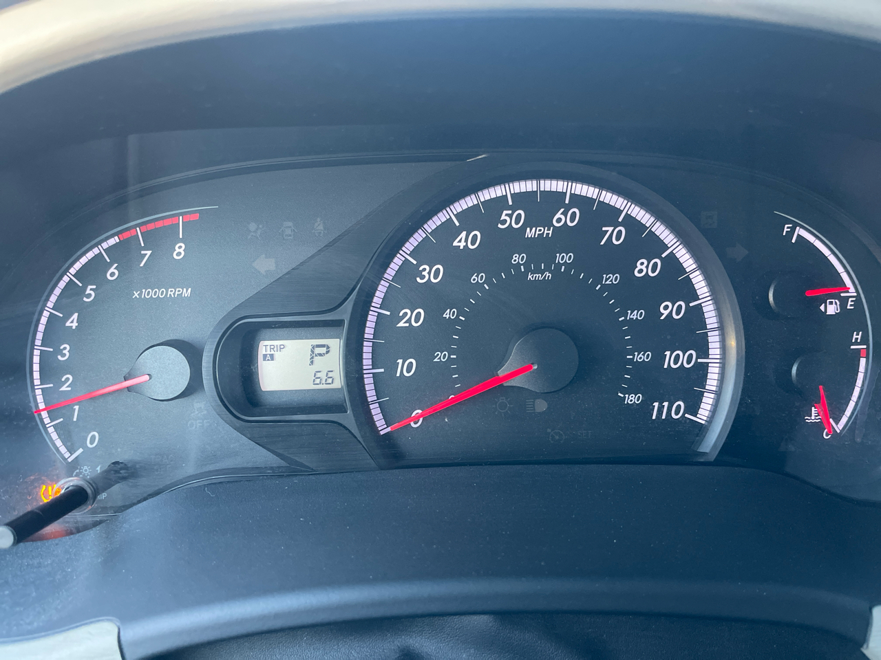 Toyota Sienna 5dr 7-Pass Van V6 LE AAS FWD (Natl) 2012