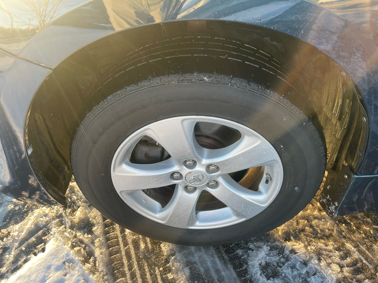 Toyota Sienna 5dr 7-Pass Van V6 LE AAS FWD (Natl) 2012