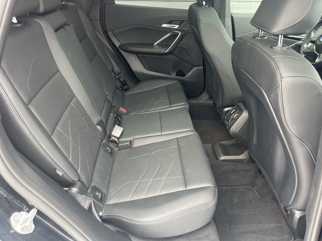 BMW X1 xDrive28i Sports Activity Vehicle 2025