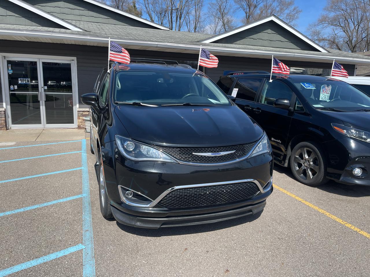 Chrysler Pacifica Touring L FWD 2020