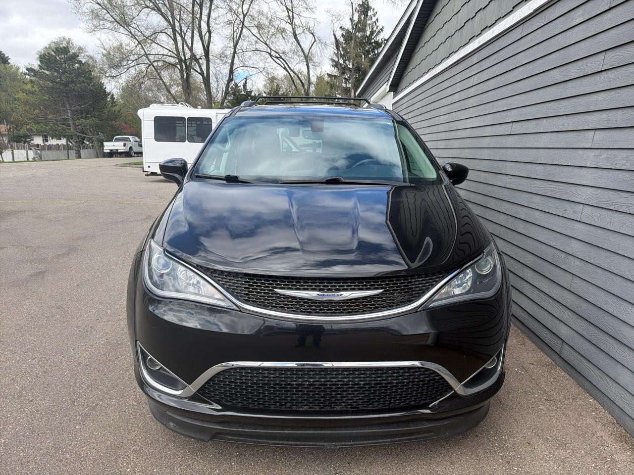 Chrysler Pacifica Touring L FWD 2020