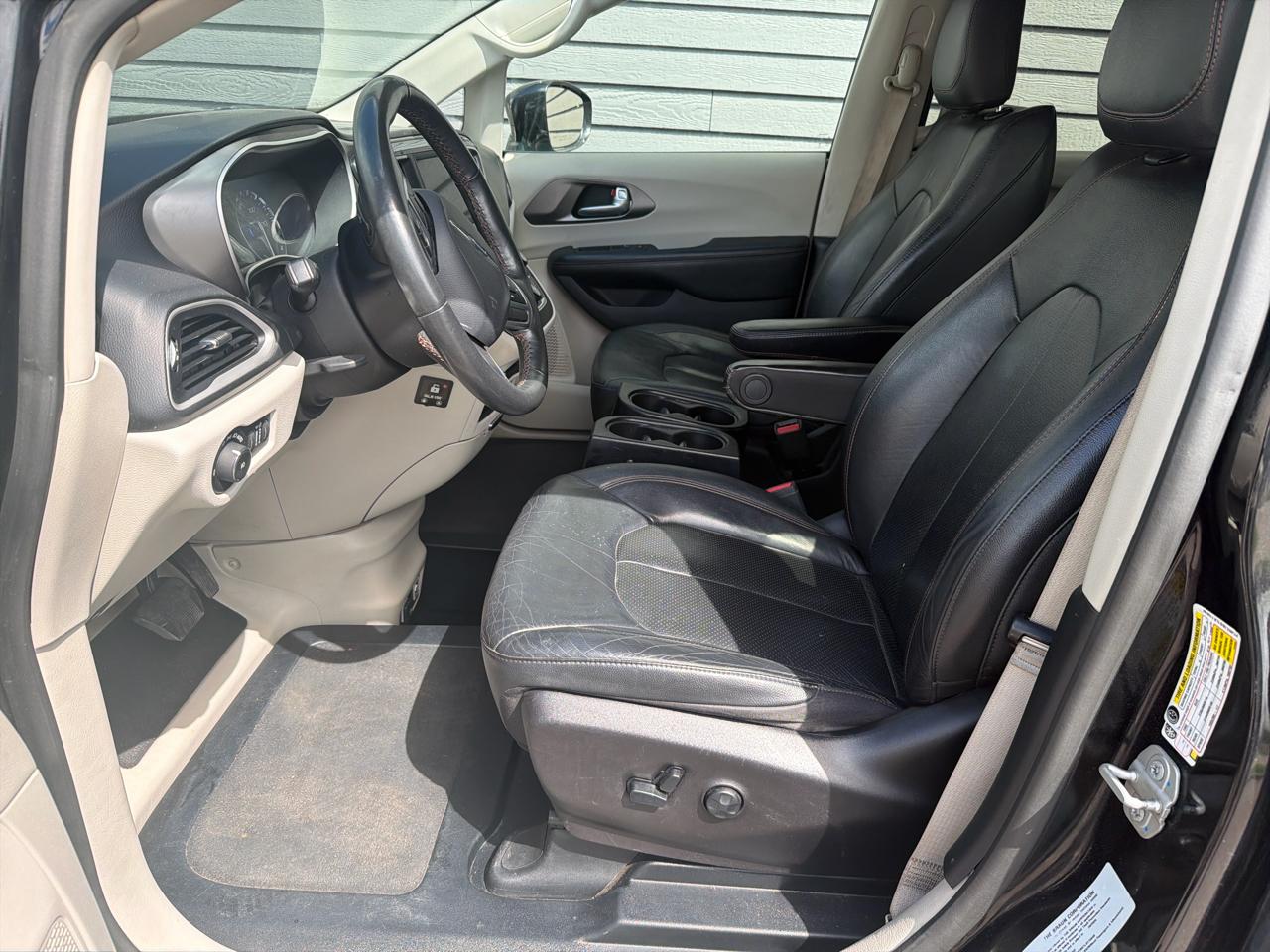 Chrysler Pacifica Touring L FWD 2020