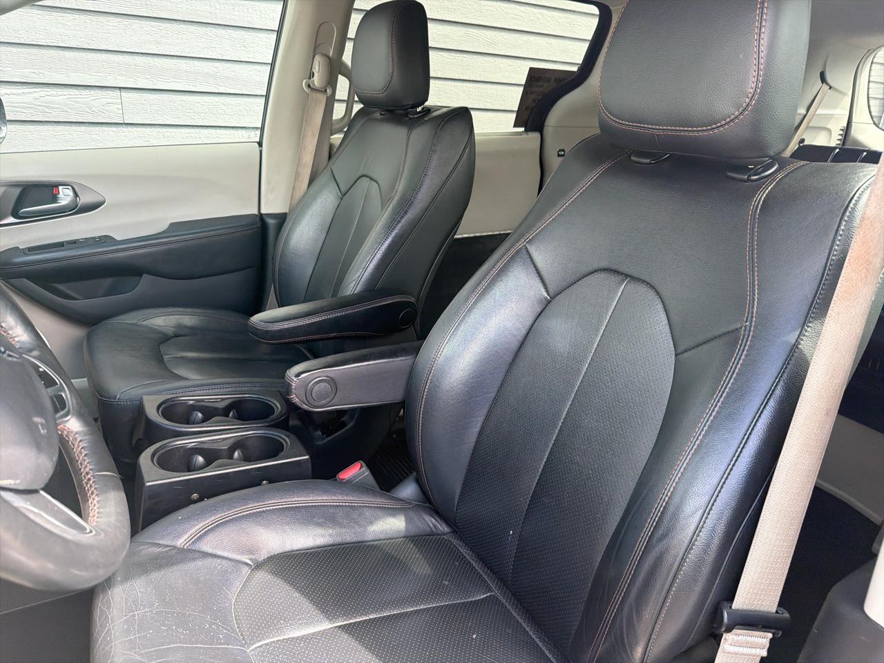 Chrysler Pacifica Touring L FWD 2020