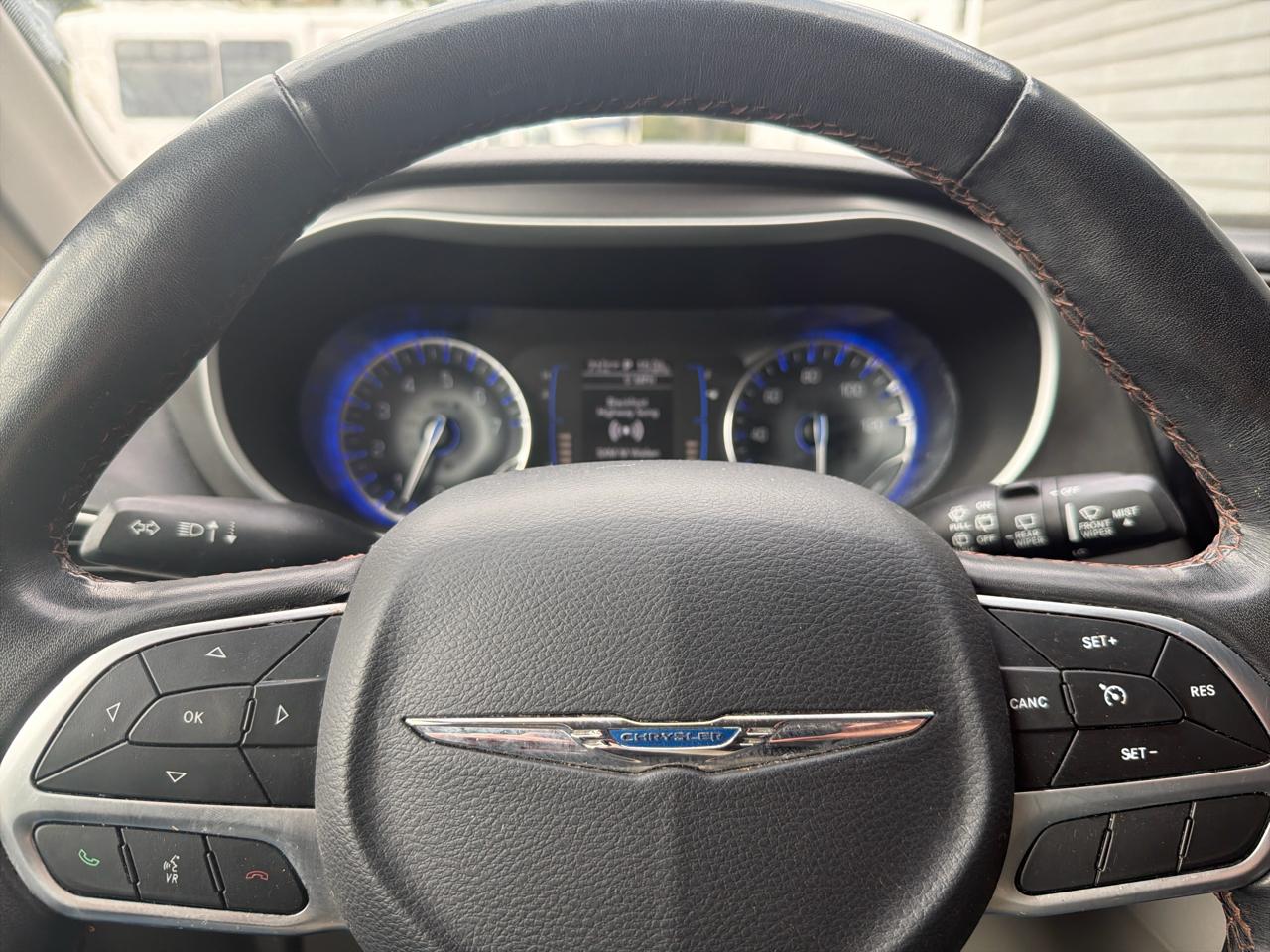 Chrysler Pacifica Touring L FWD 2020