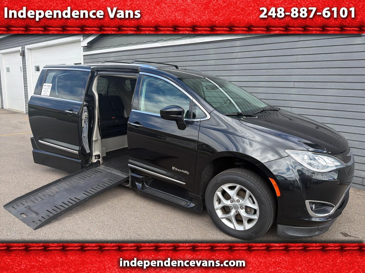 2020 Chrysler Pacifica Touring L FWD