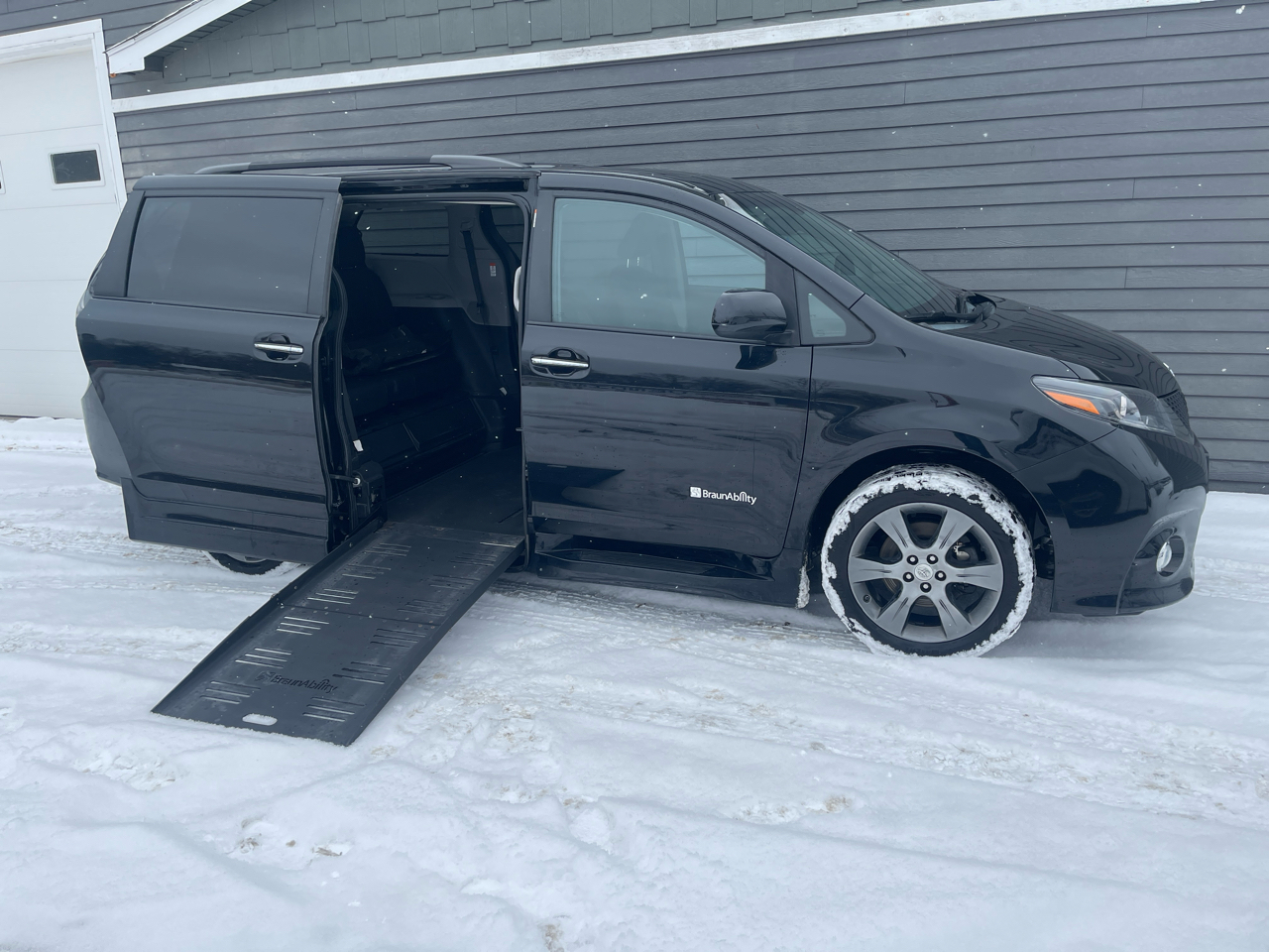 Toyota Sienna 5dr 8-Pass Van SE Premium  FWD (Natl) 2015